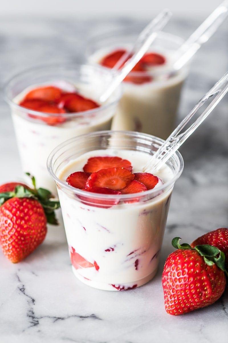 fresas con crema nutrition facts