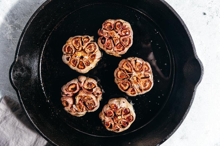 how to halve a head of garlic