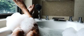 Taking Baths While Pregnant