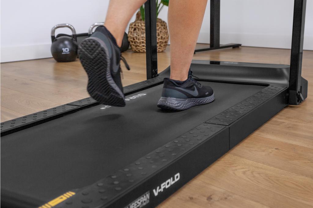 is it ok to use a treadmill barefoot