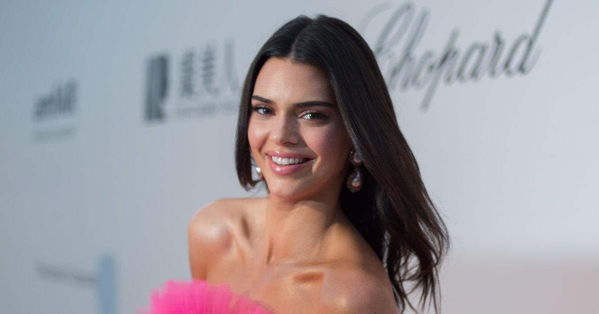 OMG She’s a Beauty! Rare Photos of Kendall Jenner Wearing No Makeup