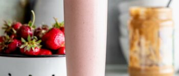 Strawberry Peanut Butter Smoothie