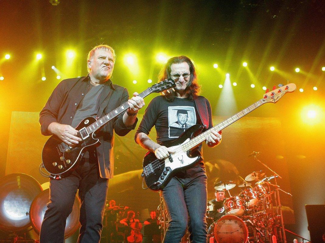 why does rush have washing machines on stage