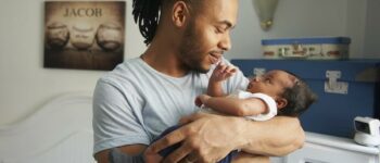 10 tips for handling and holding a newborn