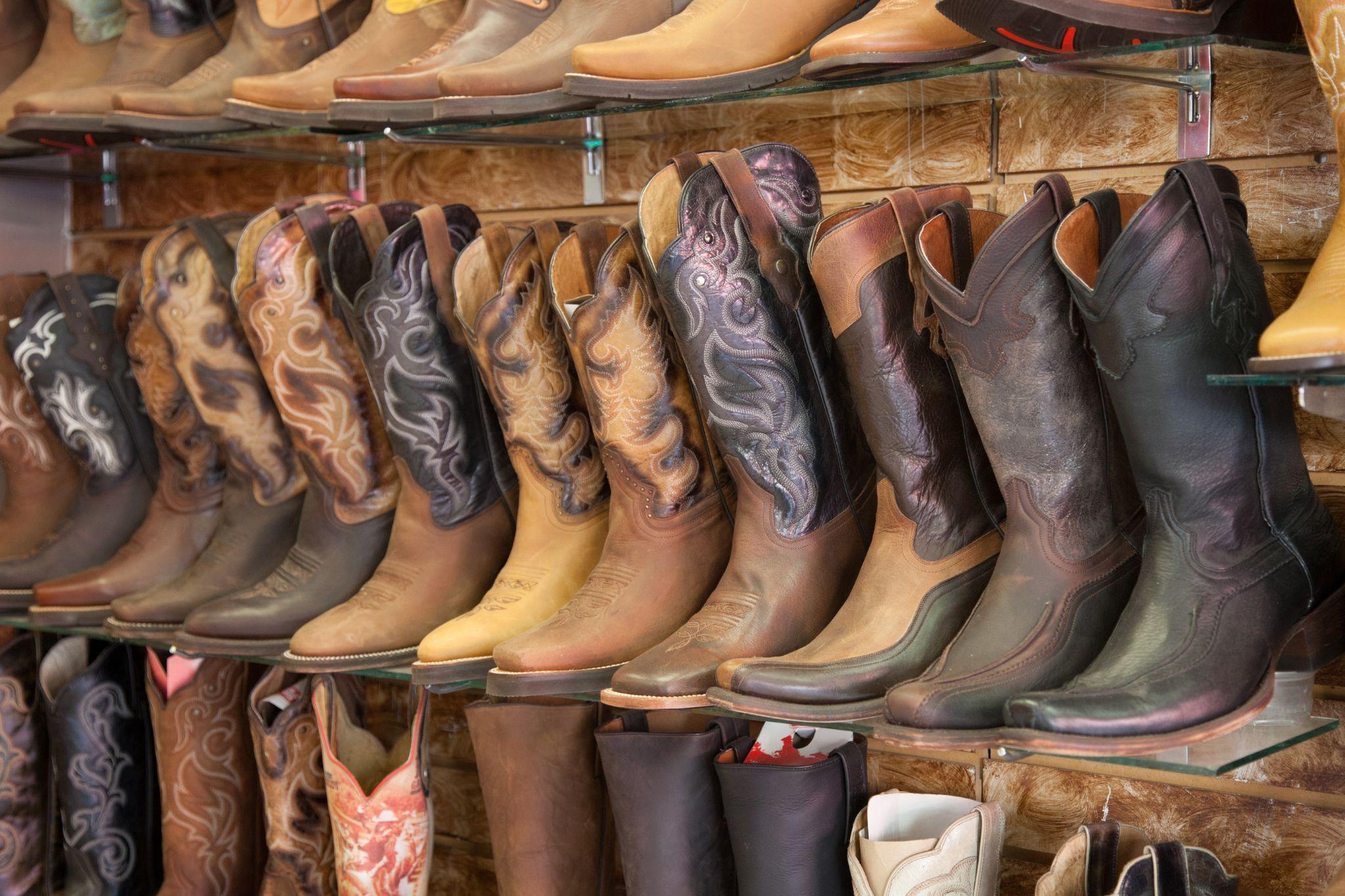 best cowboy boots for flat feet