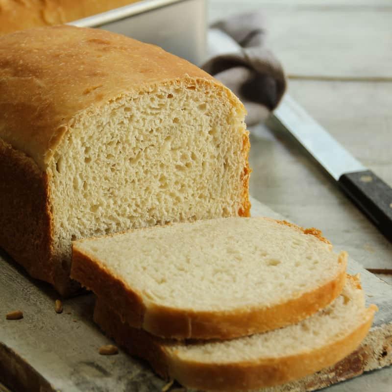 calories in a slice of homemade bread