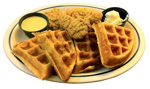 chicken and waffles ihop calories