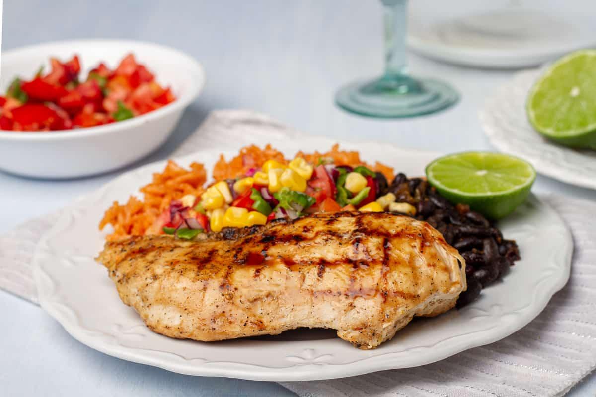 chili's margarita grilled chicken calories