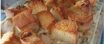 Garlic bread topped chicken ‘pie’ recipe