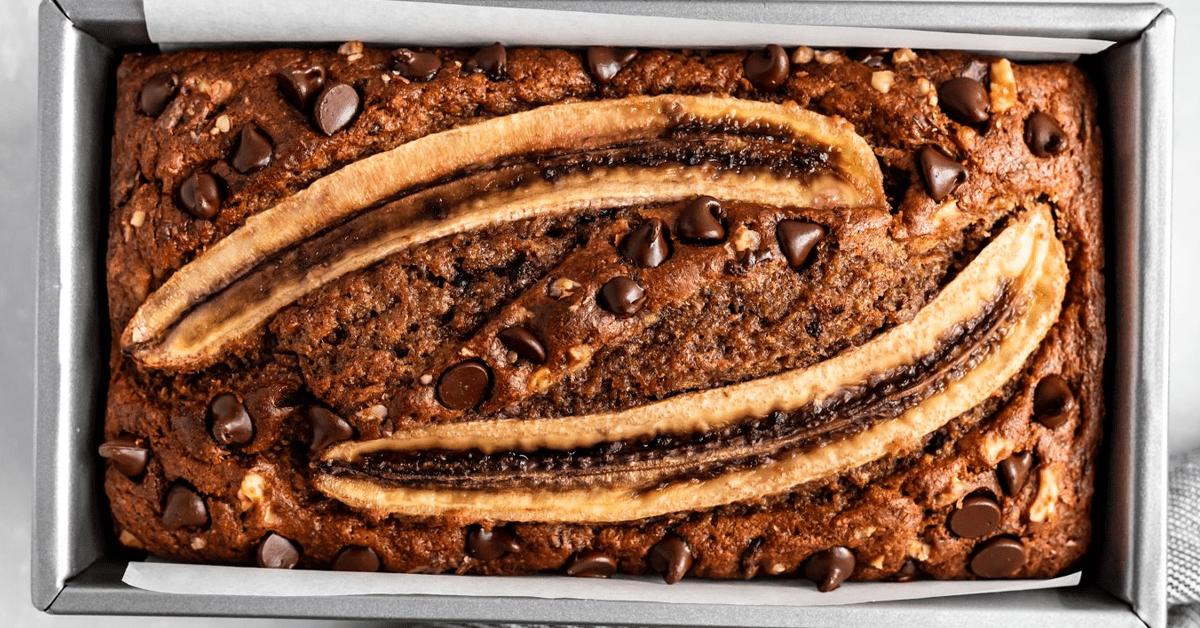 healthy banana bread with greek yogurt